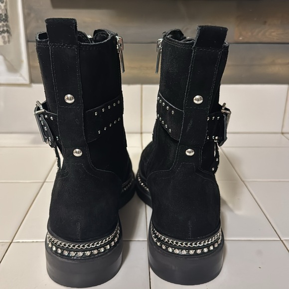Vince Camuto NWT Blinda Black Suede Moto Chic Chain Rim Platform LugSole Boot 9M - Picture 10 of 13